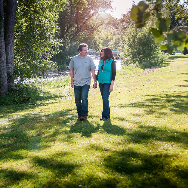 couple holding hands